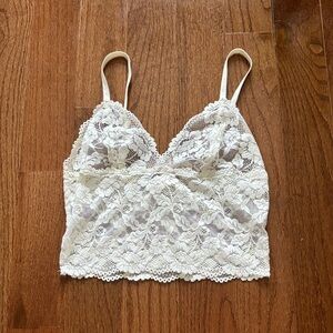 Y2k Victoria’s secret white lace cropped tank top M